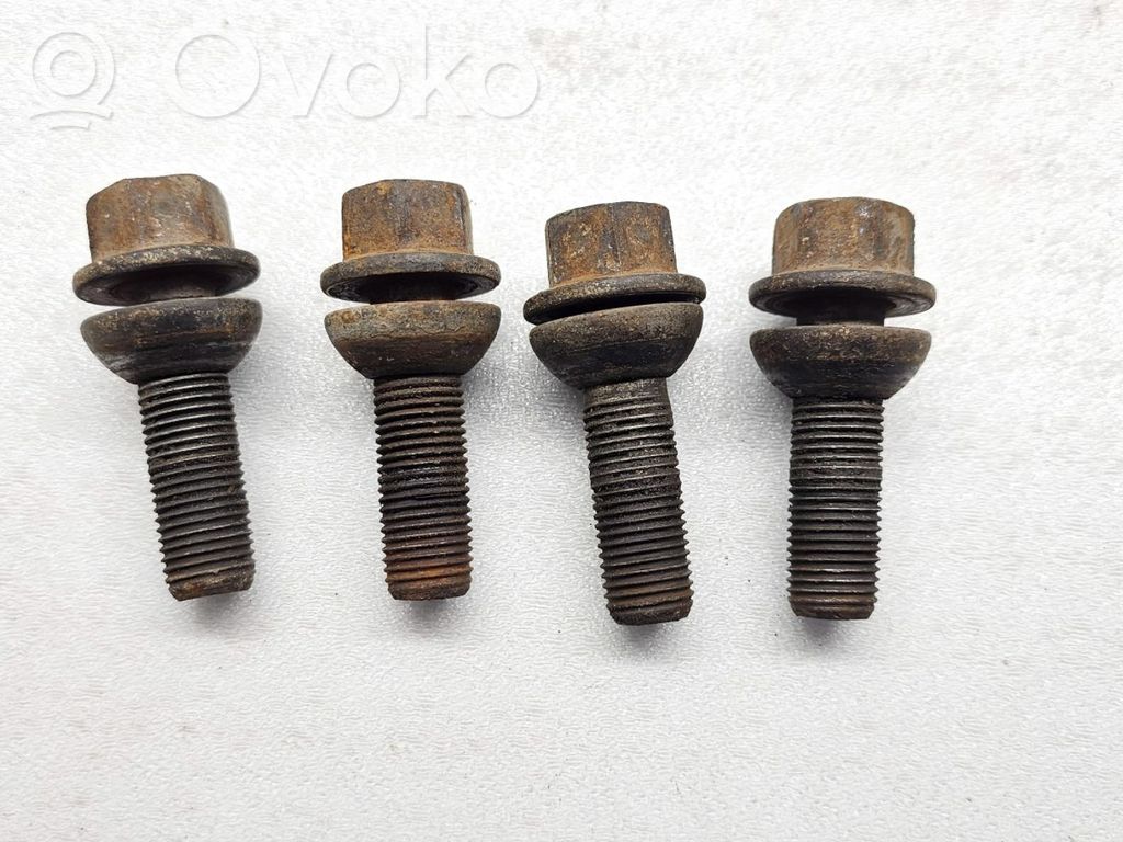 Nuts/bolts