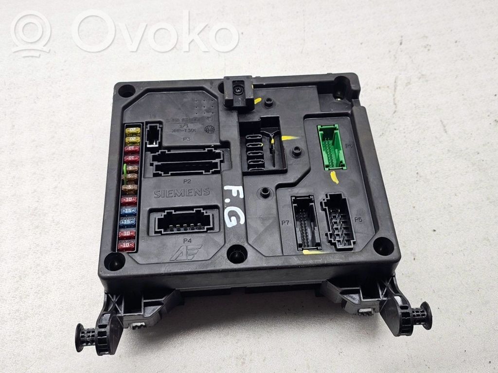 Ford Galaxy Fuse module 