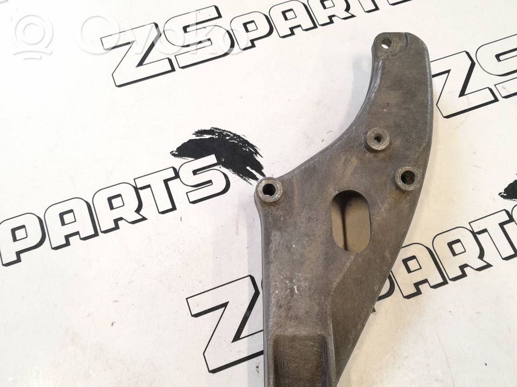 BMW 5 E34 Engine mounting bracket 
