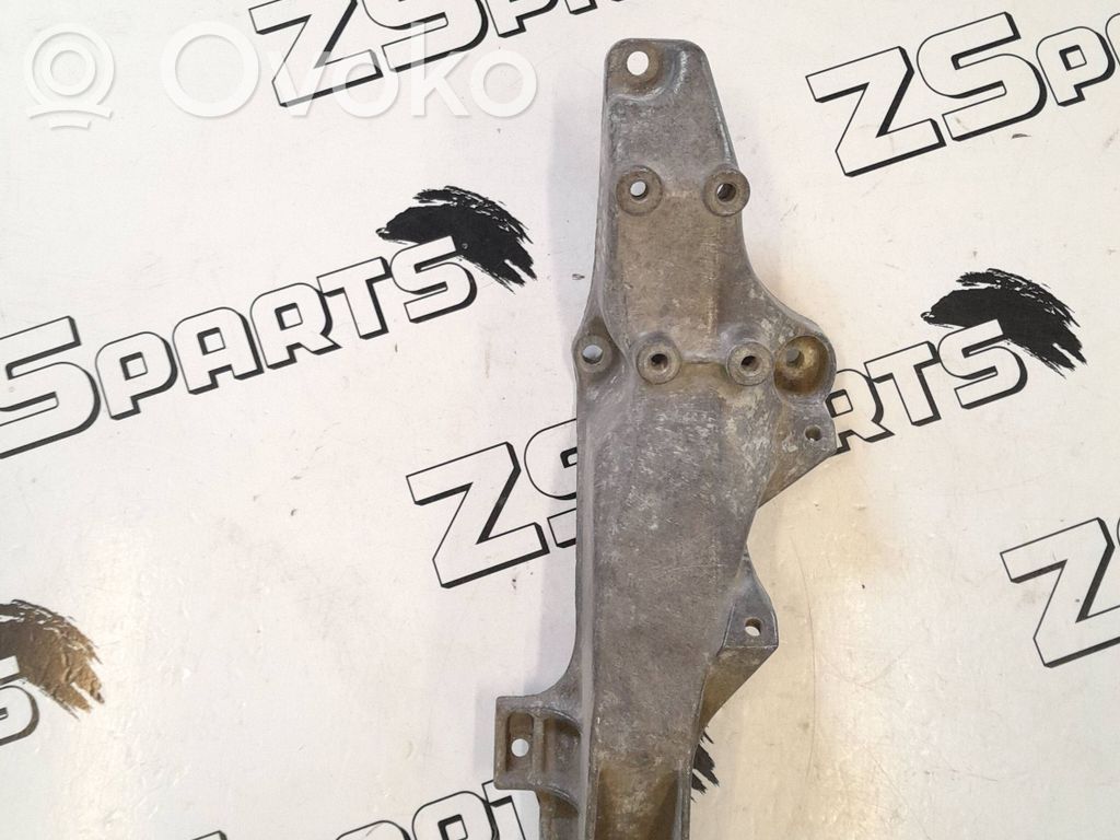 Engine mounting bracket   1137015,1181,29725