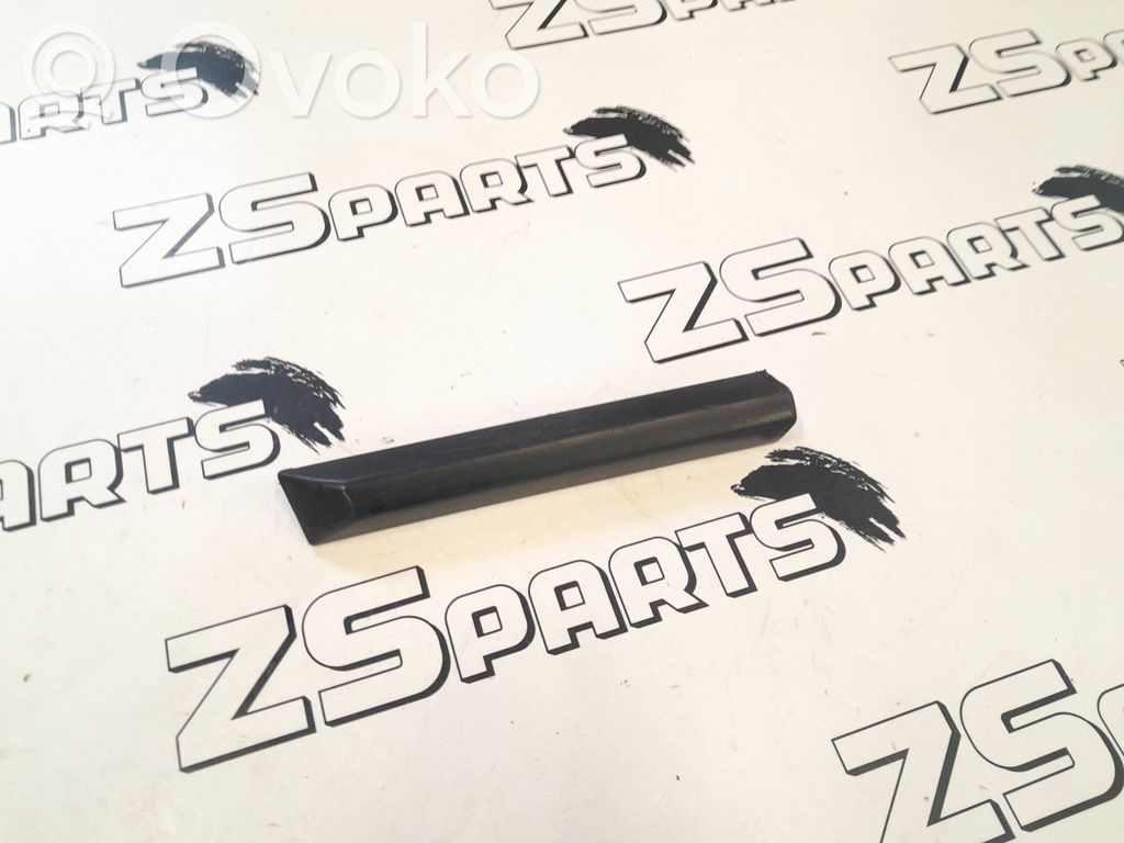 BMW 3 E36 Apdaila sparno (moldingas) 