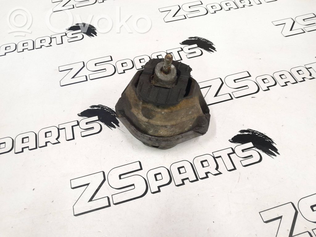 BMW 5 E60 E61 Engine mount bracket 