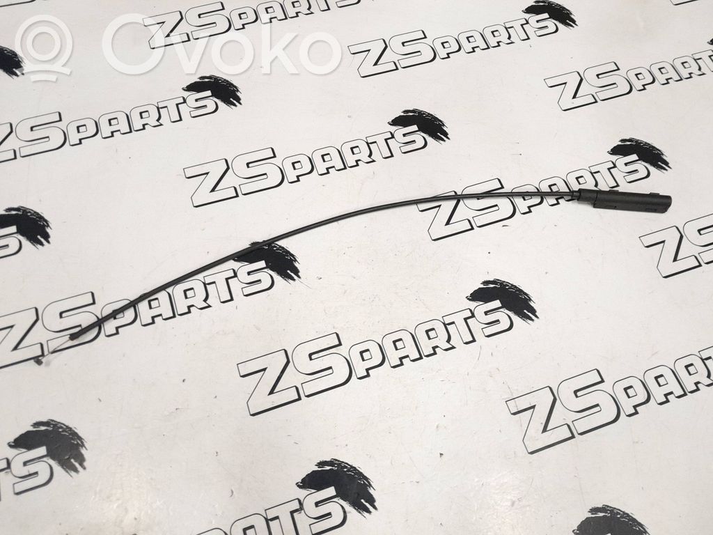 Dzinēja pārsega slēdzenes trosīte
