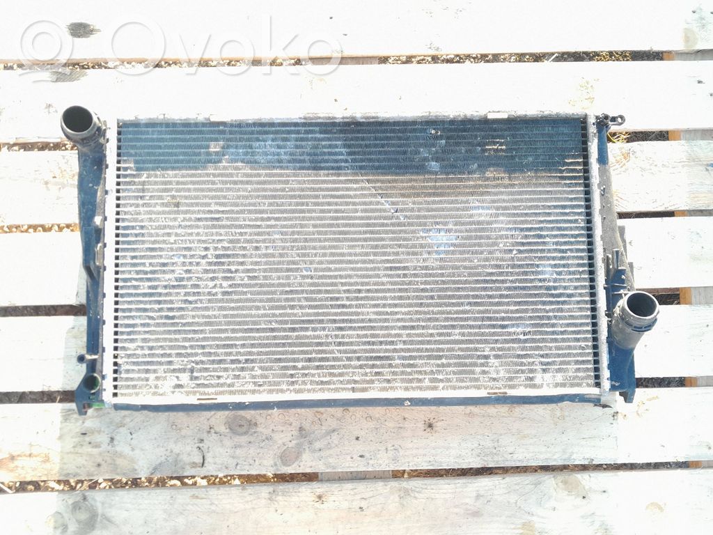 BMW 3 E90 E91 Coolant radiator 