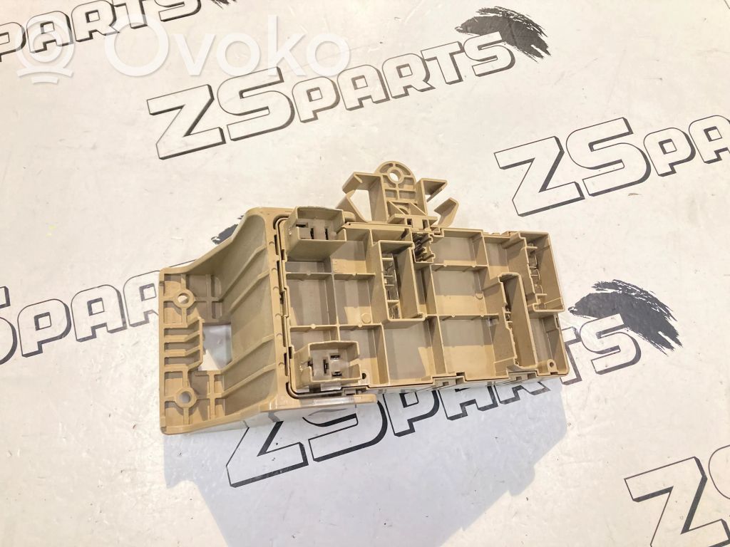 Fuse module   82201AG041,810525