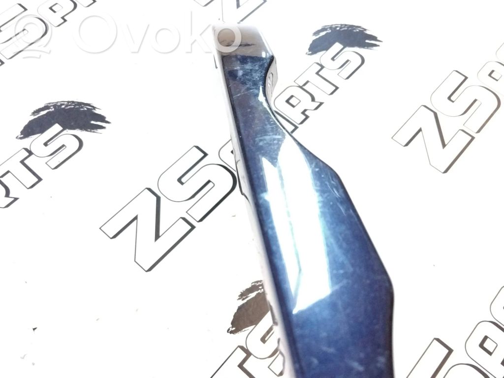 Under headlight/headlamp trim   8208182