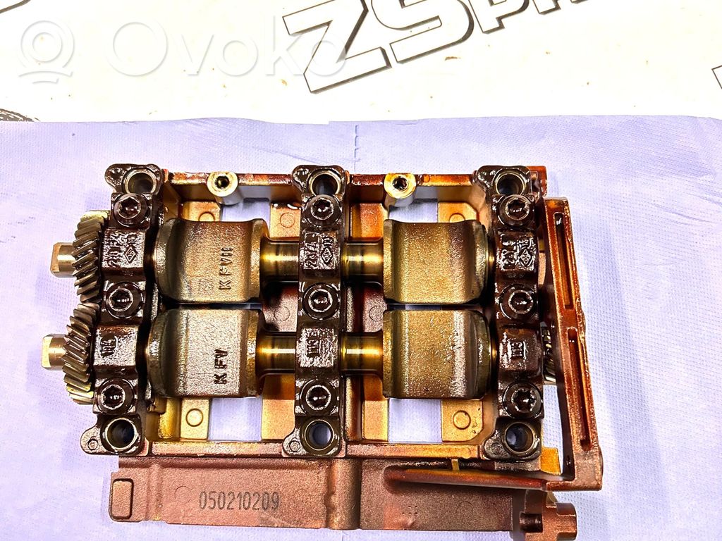 BMW 3 E90 E91 Oil pump balance shaft 