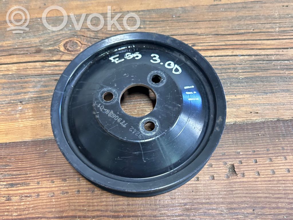 BMW 7 E65 E66 Vairo stiprintuvo siurblio skriemulys 