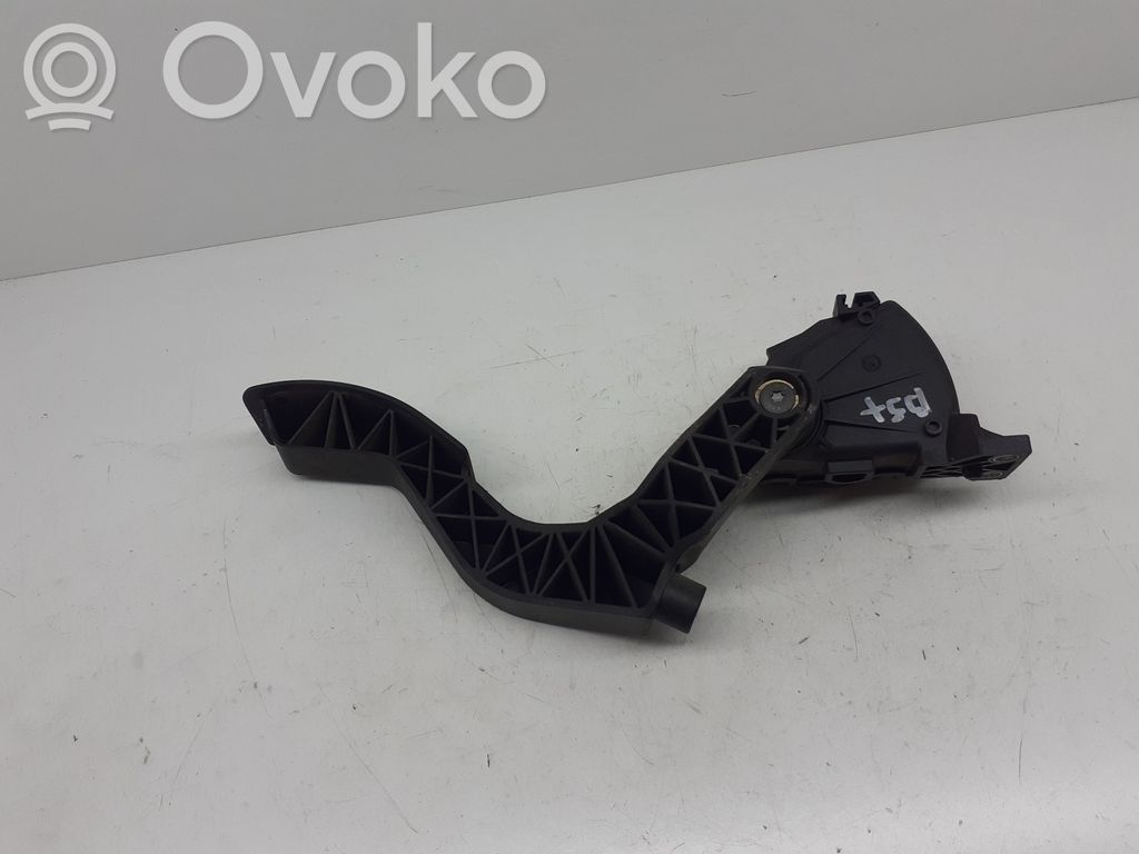 Volkswagen PASSAT B5.5 Accelerator throttle pedal 