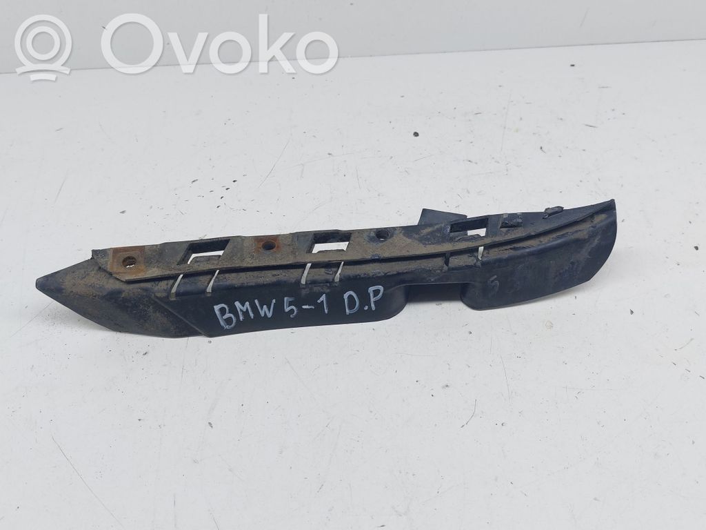 BMW 5 E60 E61 Priekinis laikiklis bamperio 