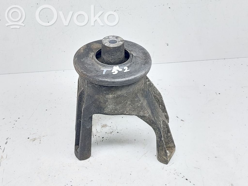 Volkswagen Transporter - Caravelle T5 Engine mount bracket 