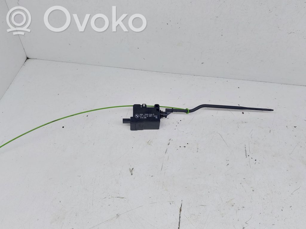 BMW 3 E90 E91 Degalų bako dangtelio spynos varikliukas 