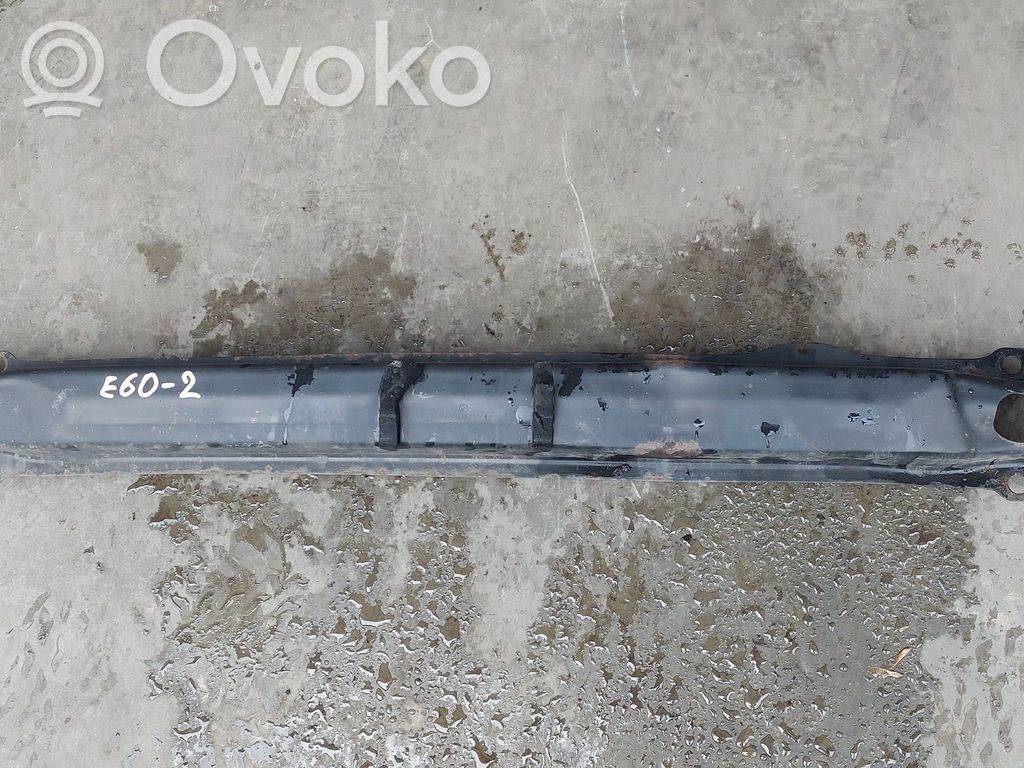 BMW 5 E60 E61 Aizmugurē bampera balka 