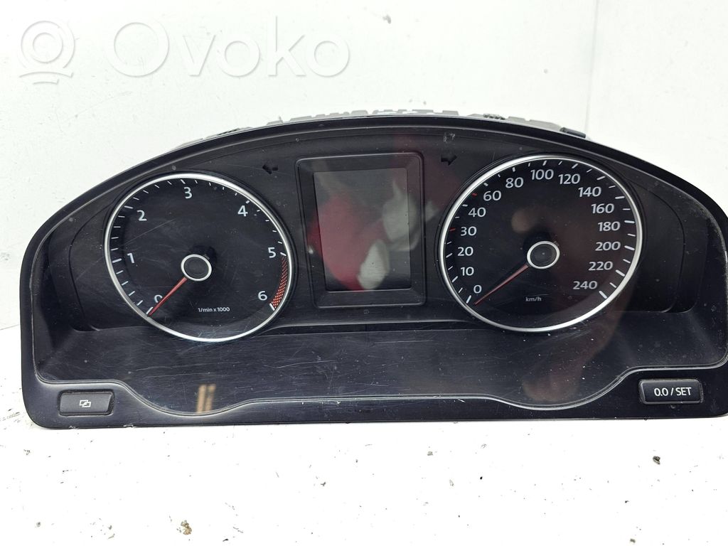 Volkswagen Transporter - Caravelle T5 Licznik / Prędkościomierz 