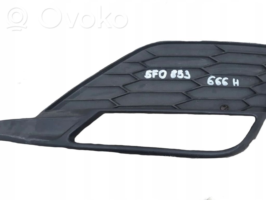 Seat Leon (5F) Front bumper lower grill 