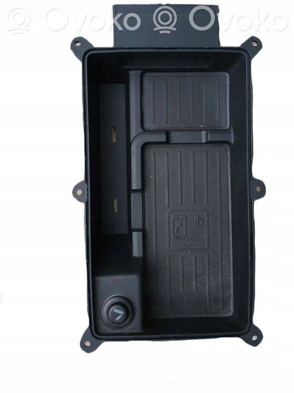 Audi A6 S6 C7 4G Wireless charging module 