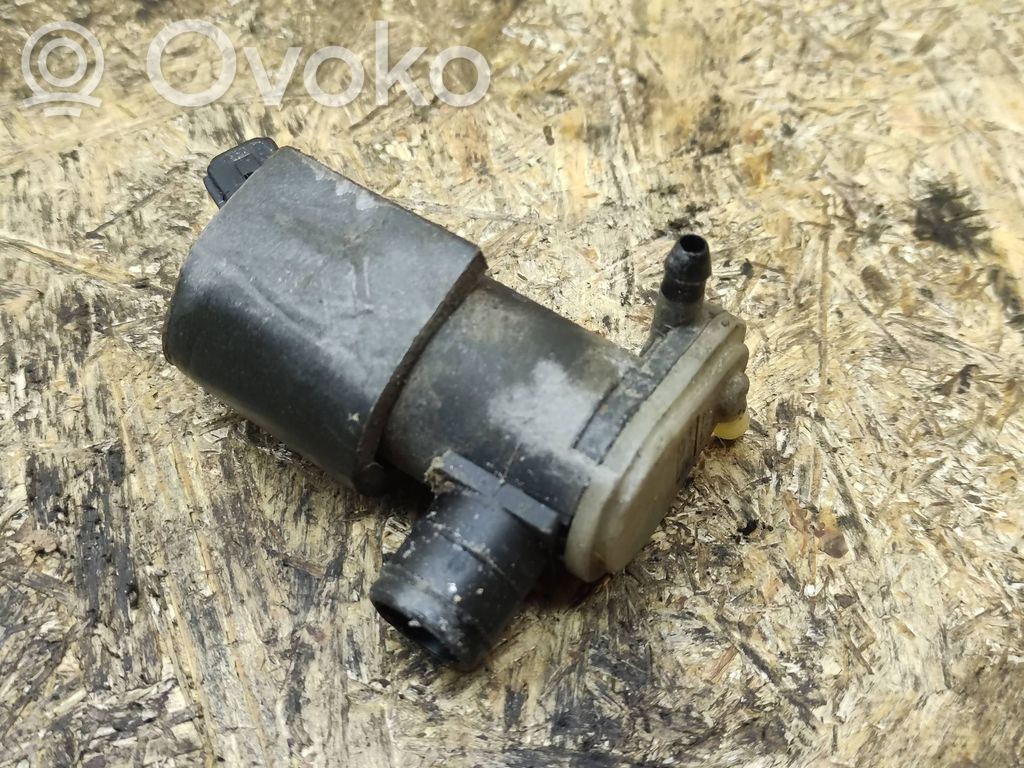 Ford Focus Windscreen/windshield washer pump 
