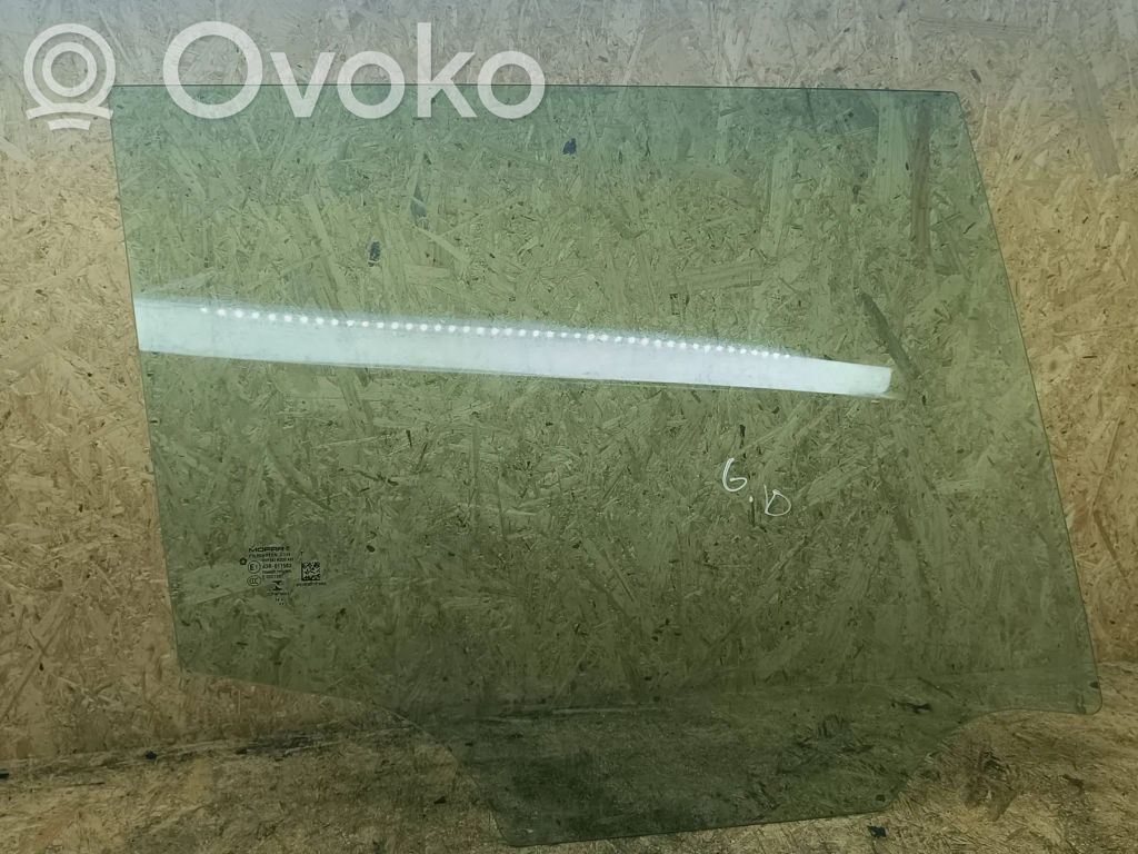 Jeep Renegade Rear door window glass 