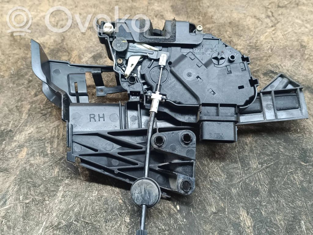 Ford Focus Aizmugurē slēdzene 