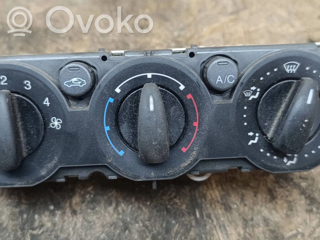 Ford Focus Climate control unit 