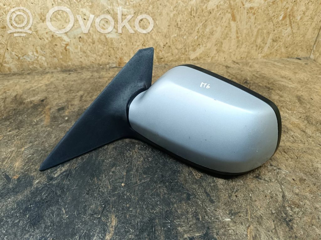 Front door electric wing mirror   E4012220,E4012221