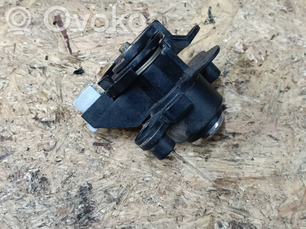 BMW 3 E46 Tailgate exterior lock 