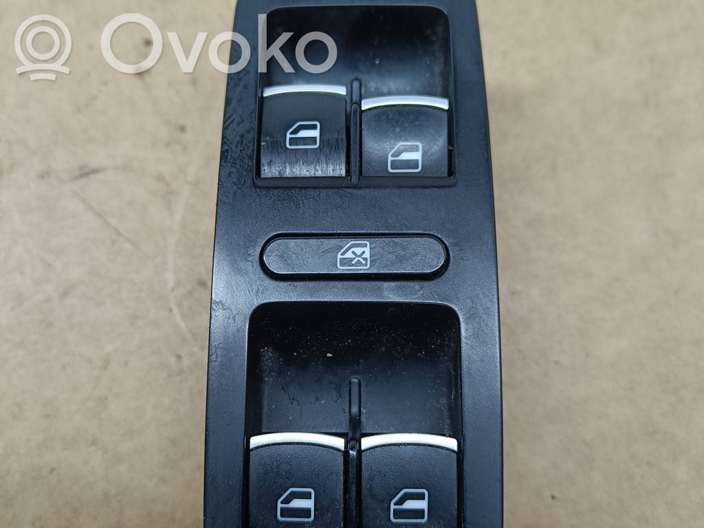 Volkswagen PASSAT B7 USA Przyciski szyb 
