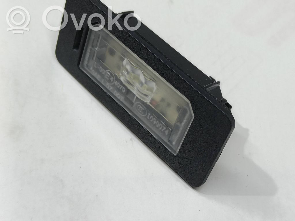 Lampa oświetlenia tylnej tablicy rejestracyjnej   7193293,73872335,13387233,E44070