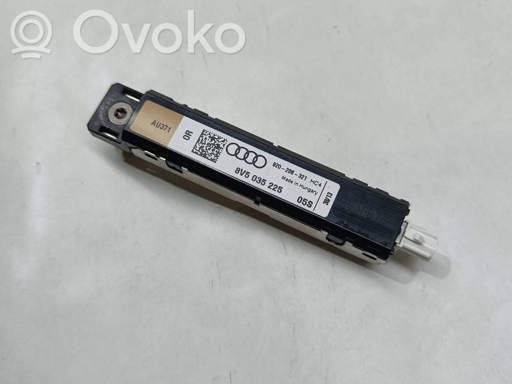 Audi A3 S3 8V Antenos stiprintuvas 