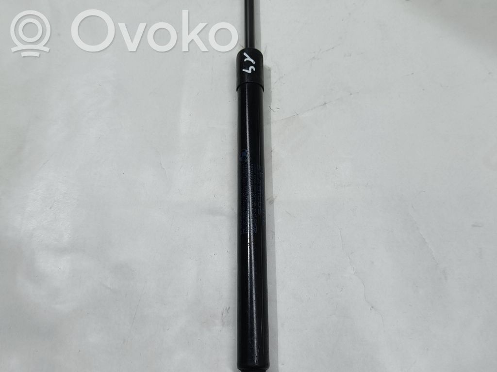 BMW 2 F22 F23 Amortyzator klapy tylnej bagażnika 