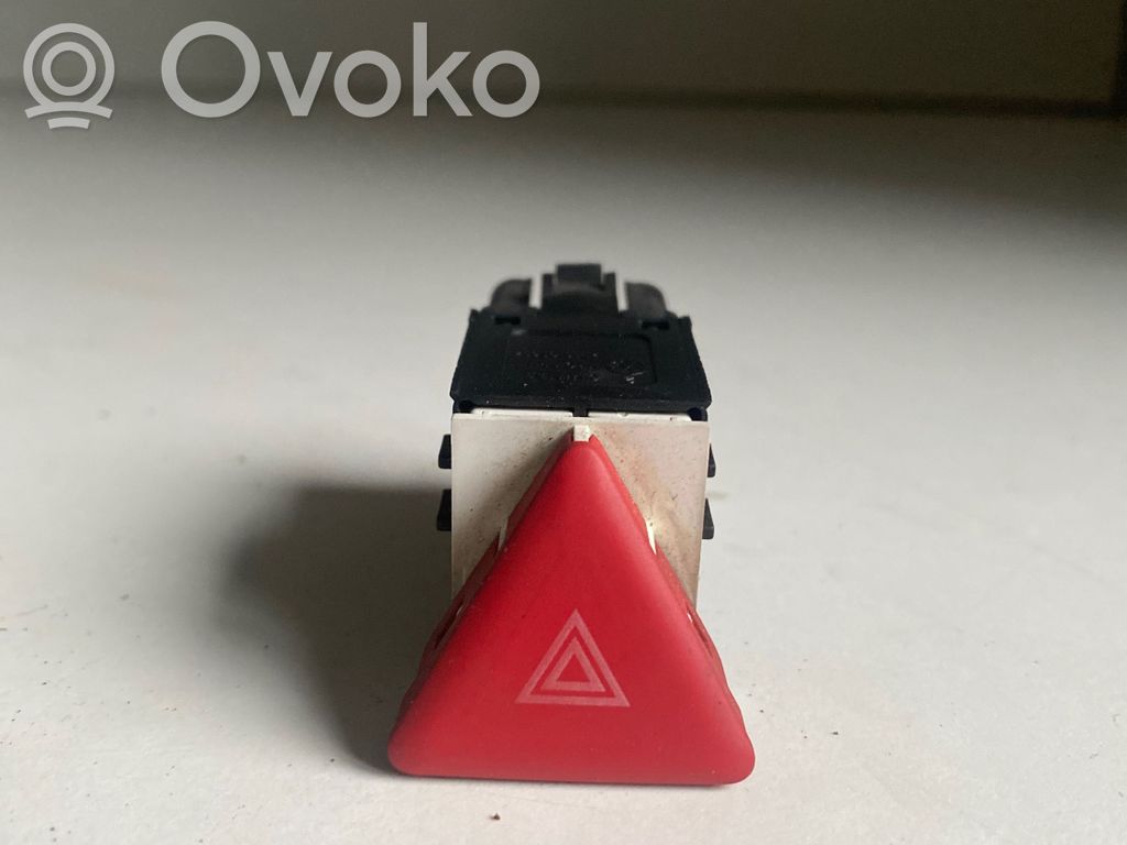 Volkswagen Scirocco Hazard light switch 