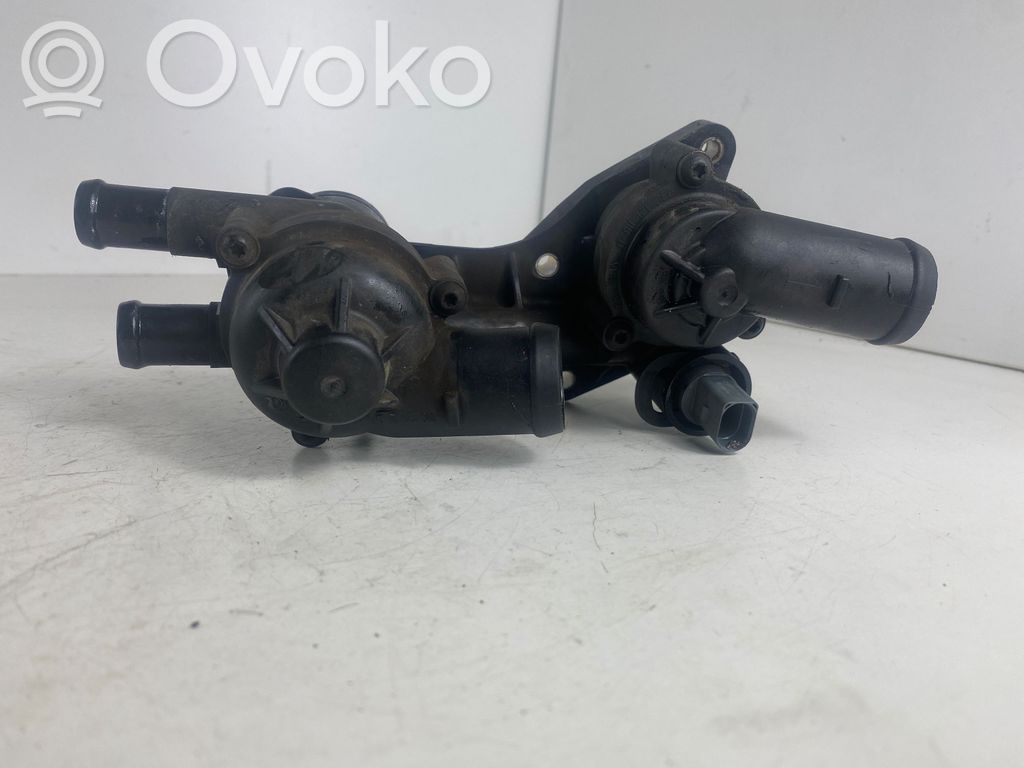 Volkswagen Golf VI Termostat / Obudowa termostatu 