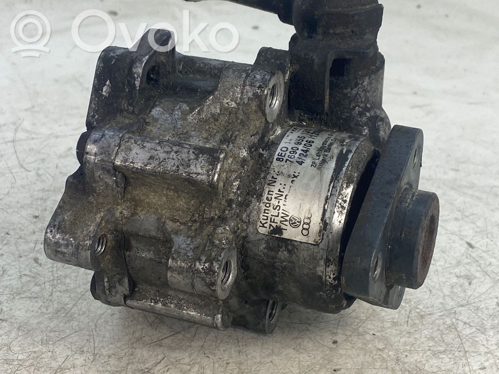 Audi A4 S4 B7 8E 8H Power steering pump 
