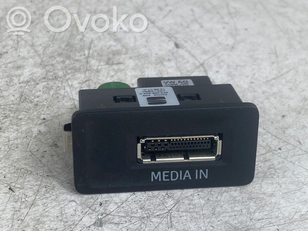 Seat Leon (5F) Enchufe conector USB 