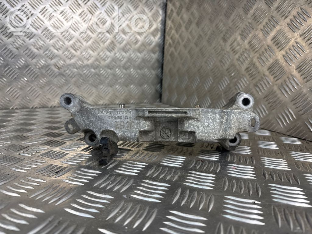 Peugeot 308 Engine mounting bracket 