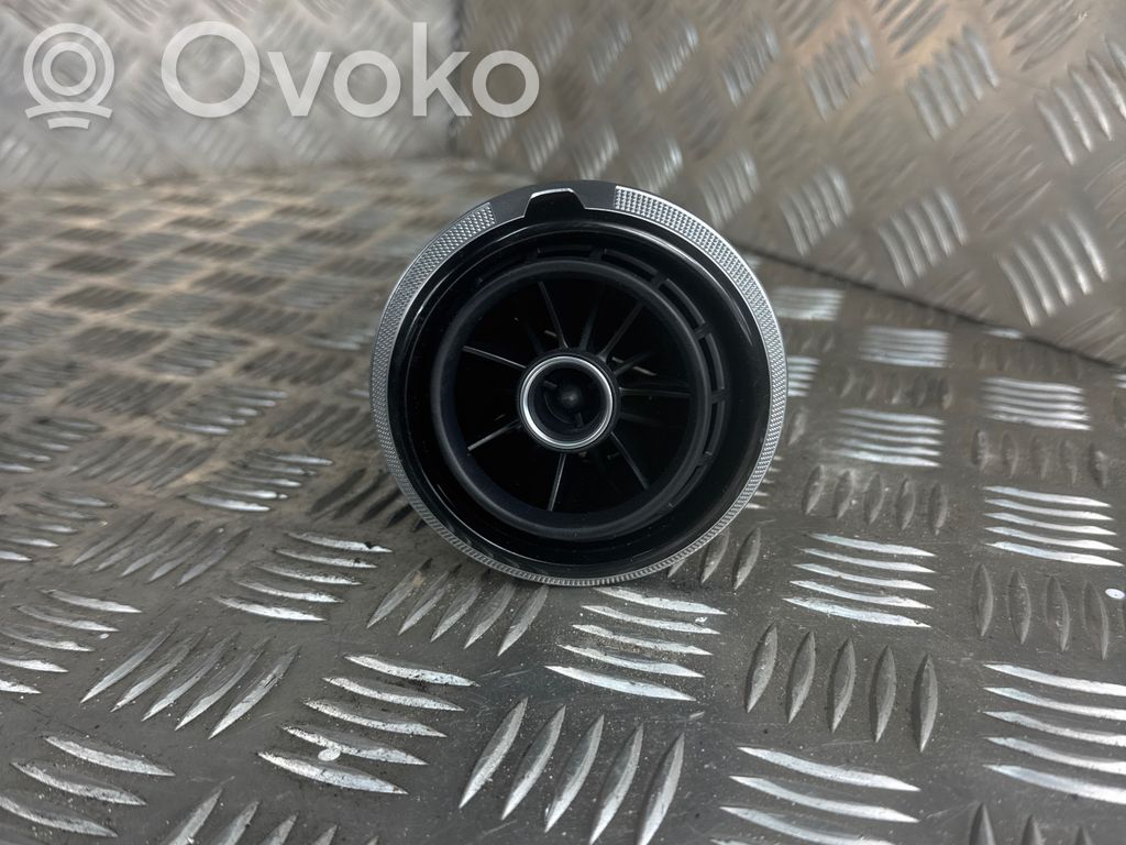 Audi A3 S3 8V Boczna kratka nawiewu deski rozdzielczej 