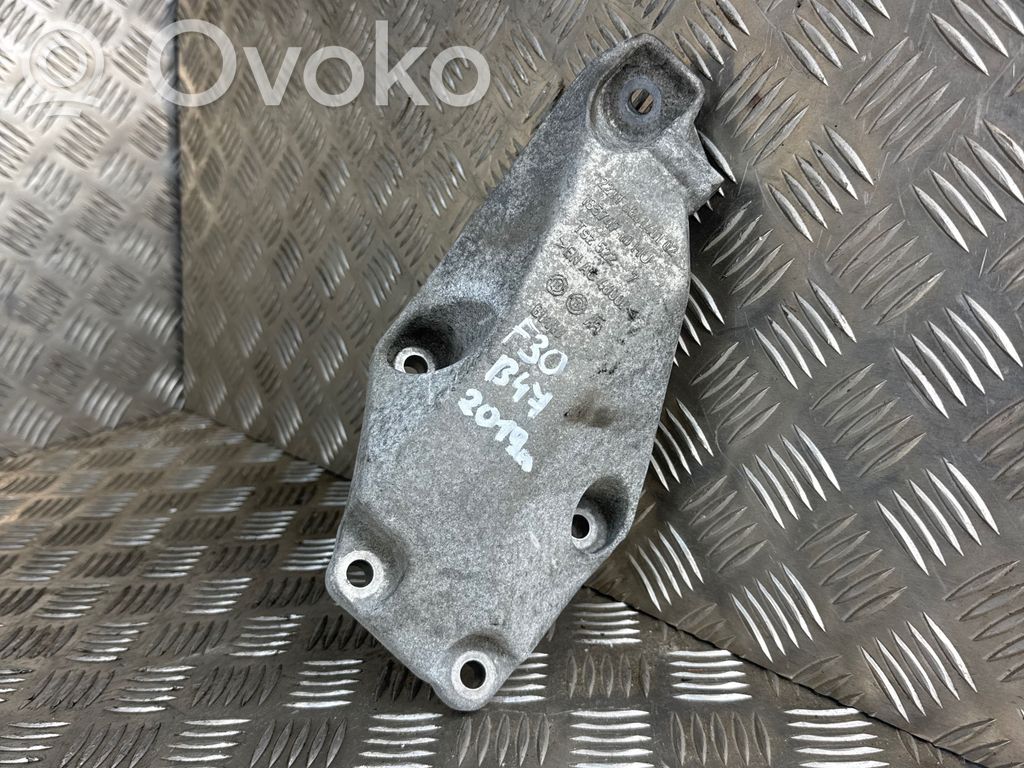 BMW 3 F30 F35 F31 Engine mounting bracket 