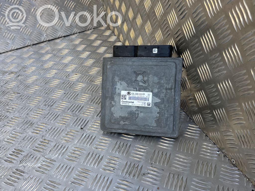 Skoda Octavia Mk2 (1Z) Engine control unit/module 