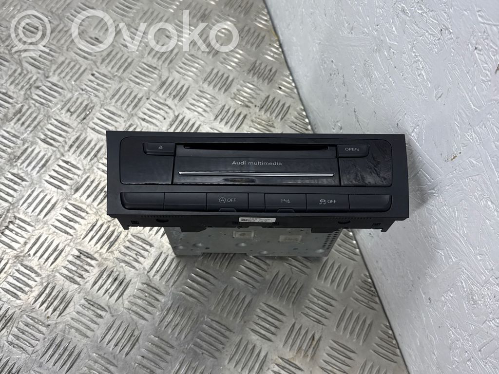 Panel / Radioodtwarzacz CD/DVD/GPS   8R1035666B