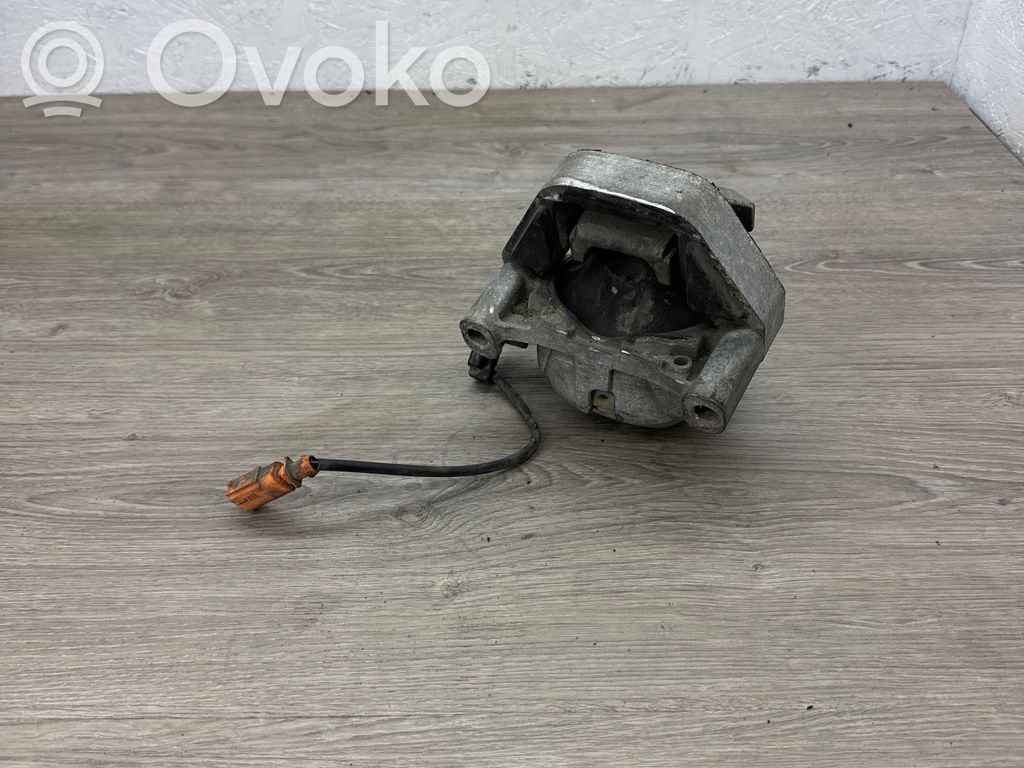 Audi A6 S6 C7 4G Engine mount bracket 