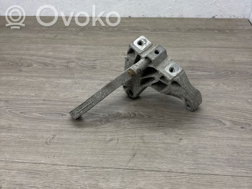 Volkswagen Caddy Gearbox mounting bracket 