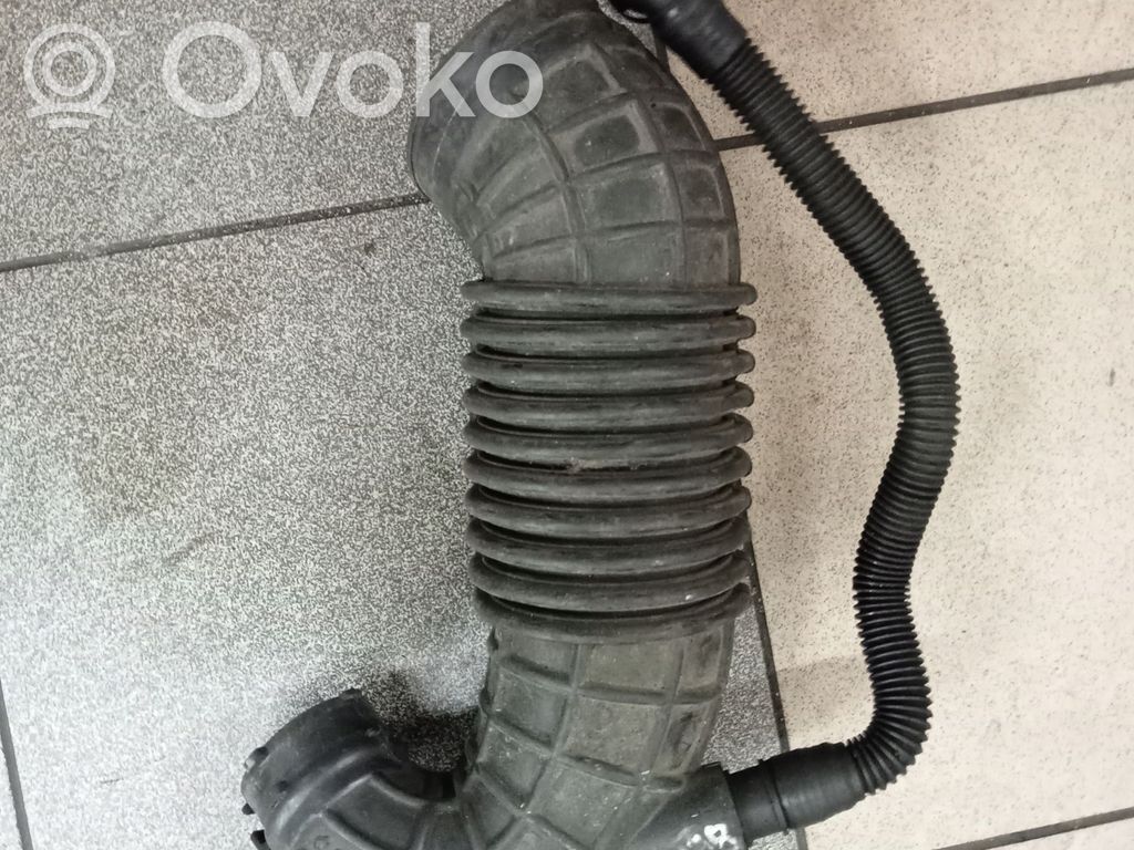 Audi A4 S4 B7 8E 8H Ilmanoton letku 