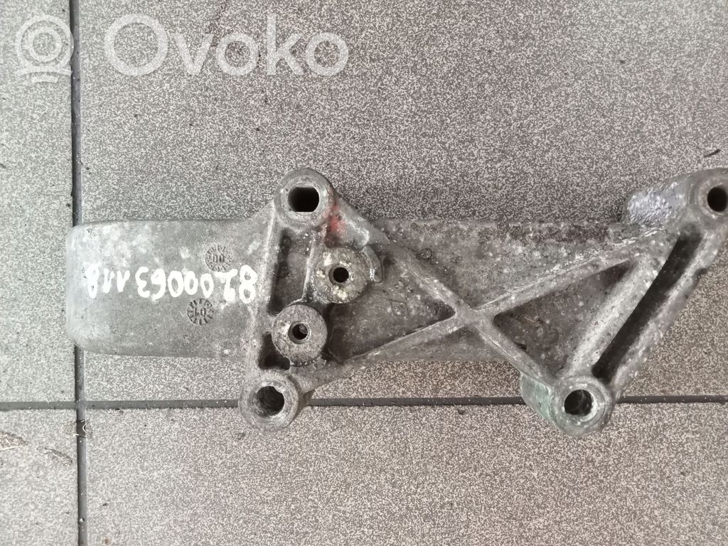 Renault Master II Engine mounting bracket 