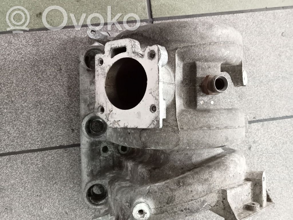 Opel Corsa B Colector de admisión 