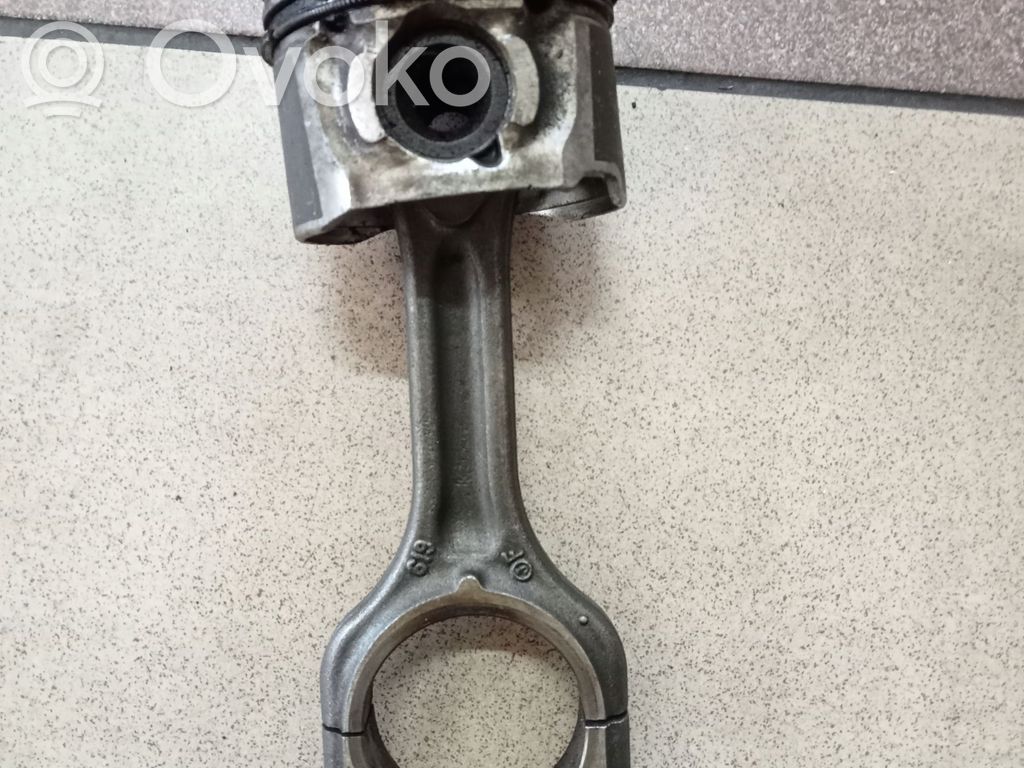 Peugeot 308 Pistón con biela 
