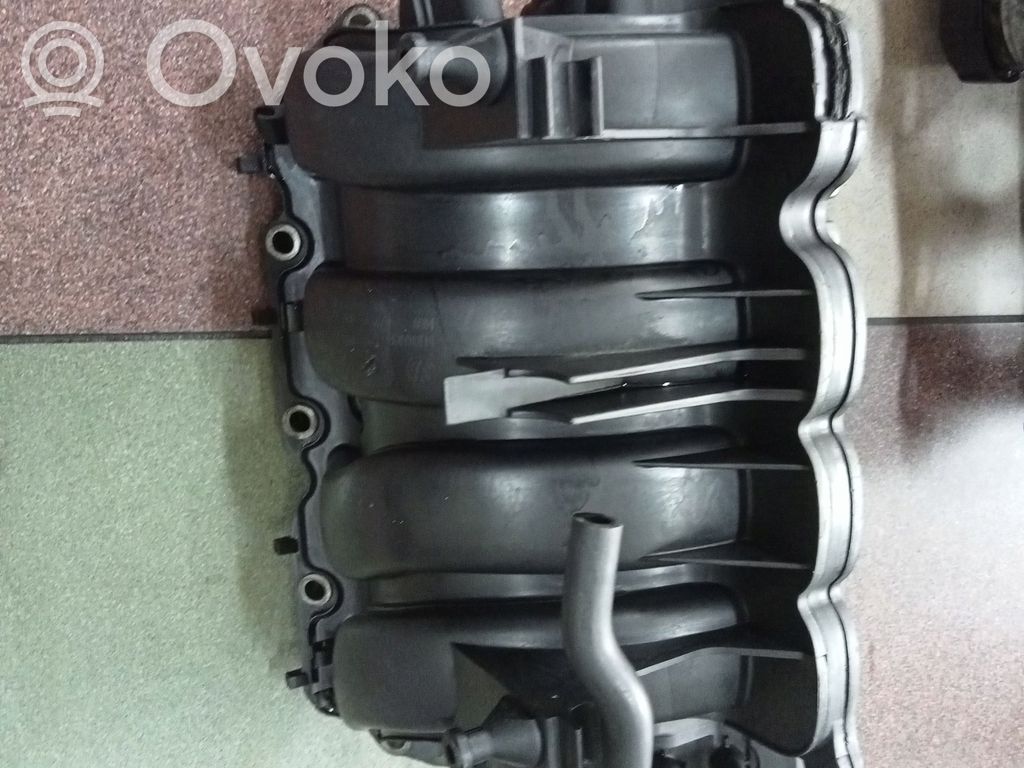 Volkswagen Golf IV Colector de admisión 