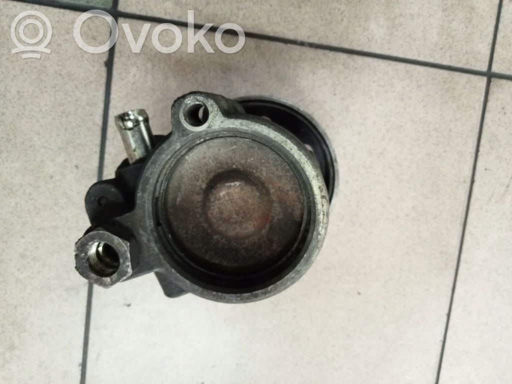 Renault Laguna I Power steering pump 
