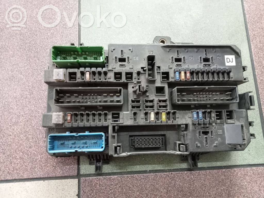 Opel Astra H Sulakemoduuli 
