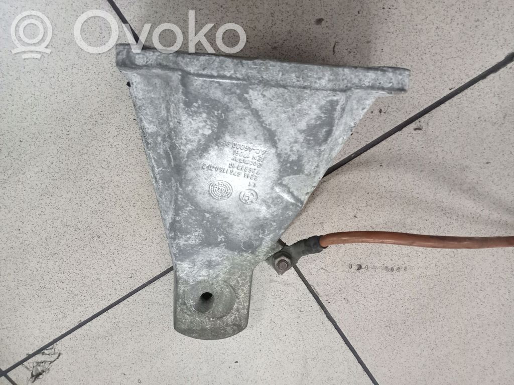 BMW 5 E60 E61 Engine mounting bracket 