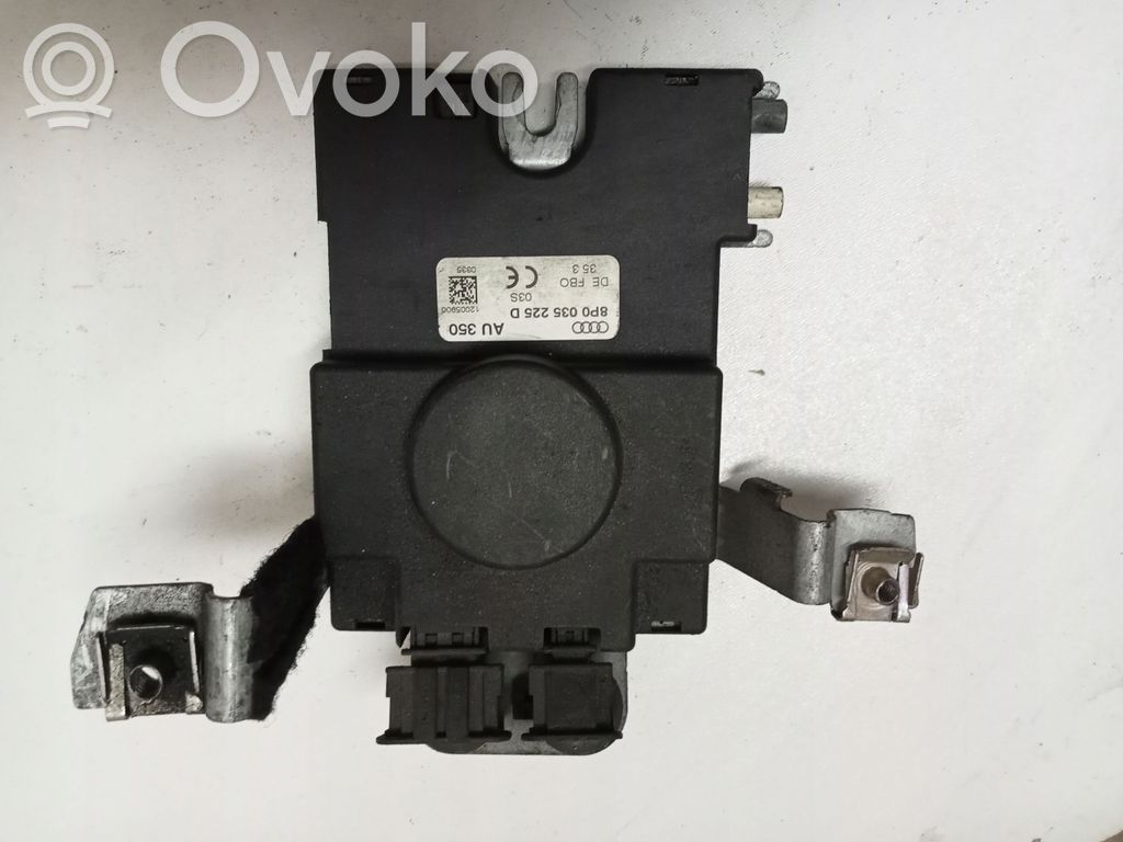 Audi A6 S6 C5 4B Aerial antenna amplifier 